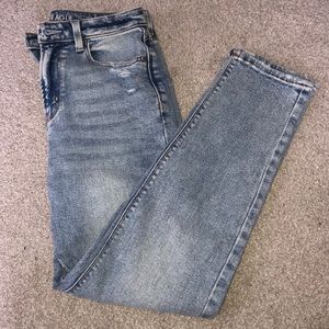 Mom jeans from American eagle